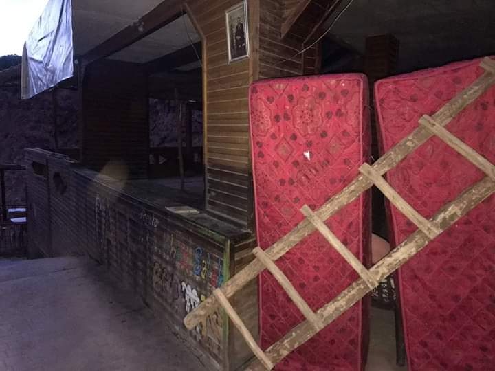 إغلاق مقهى أوزود