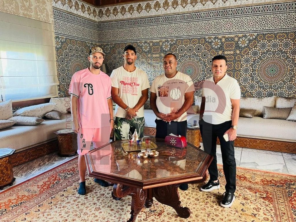 0D6B3B29-1F46-43FB-8F4E-F7F23F50D1FE