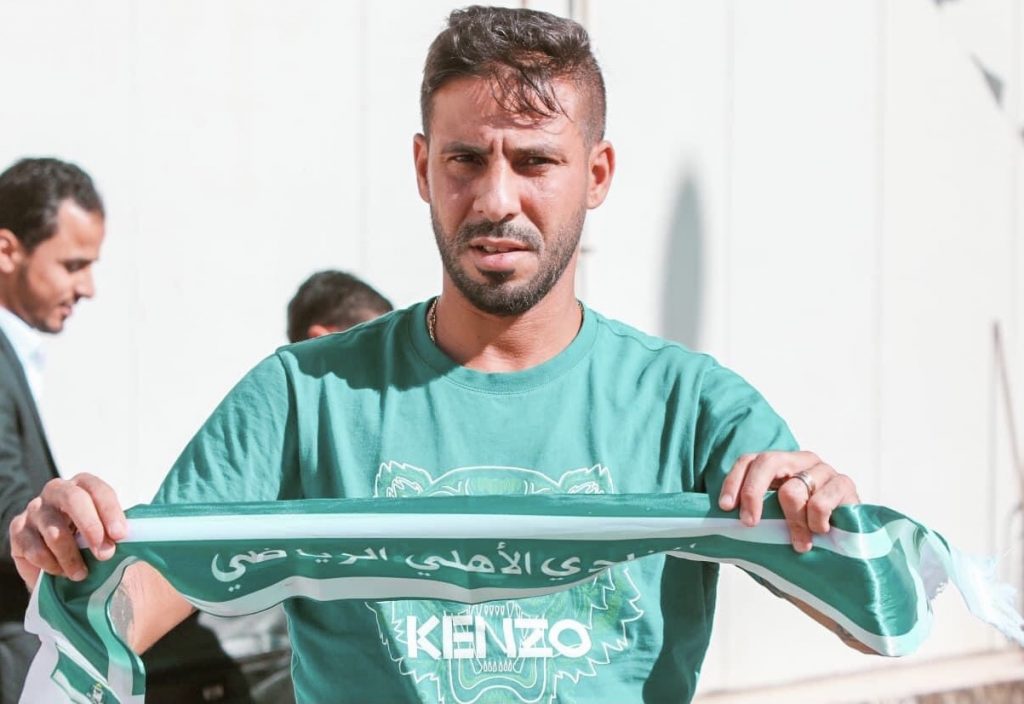 8D967482-8B3A-4A50-B7E7-BA188B179CCB